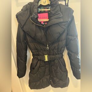 Betsy Johnson Pillow Collar Ruched Down Puffer Coat with belt size Small